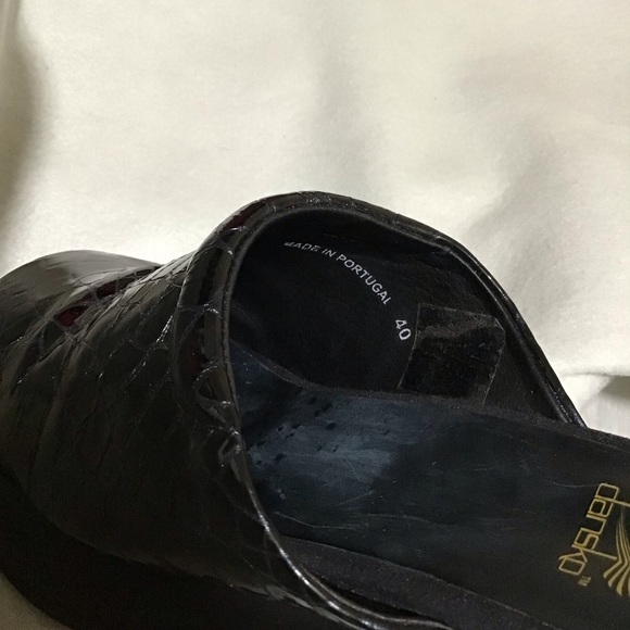 DANSKO PATENT LEATHER CROC PRINT CLOG SLIDES - Picture 8 of 8